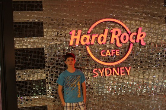 Sydney Camp 03 - Ich vor dem Hard Rock Cafe - IMG_0941