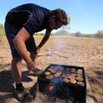 08 Bush Burgers for Lunch - IMG_9964 WIR schlugen uns den Bauch jedenfalls mit direkt Bush-Burgern voll. ;)